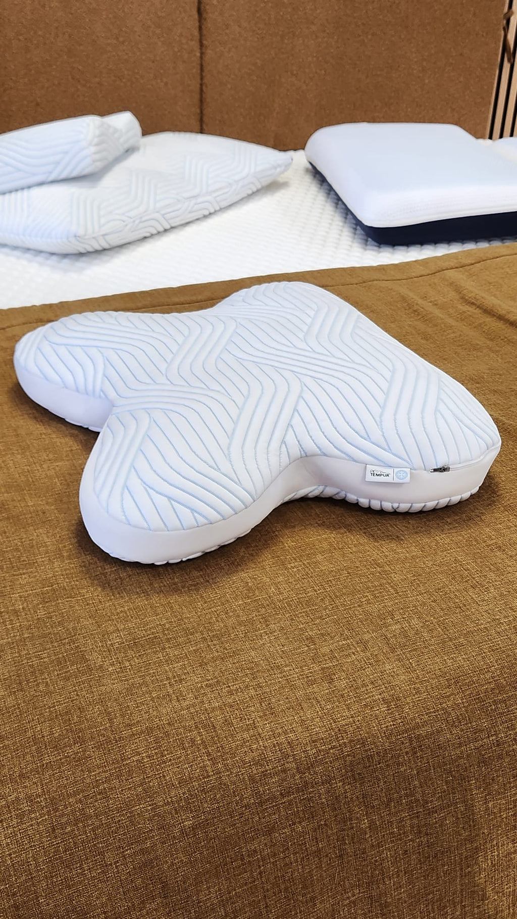 TEMPUR All-Around SmartCool™ Sleeping Pillow