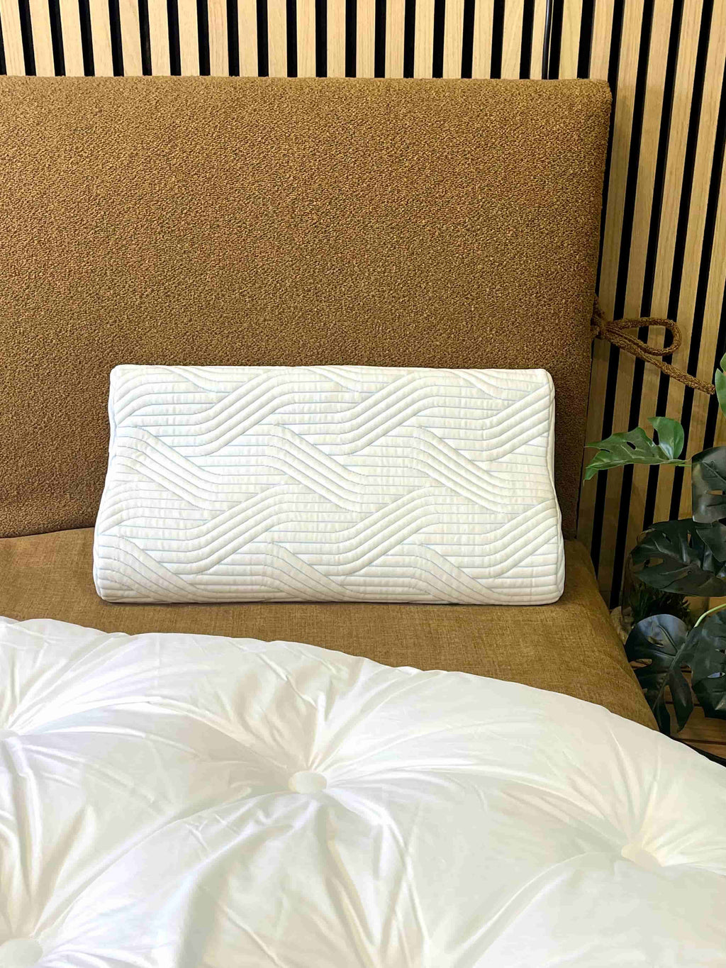 TEMPUR® Shape SmartCool Sleeping Pillow