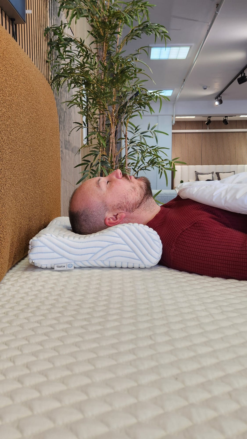 TEMPUR® Shape SmartCool Sleeping Pillow